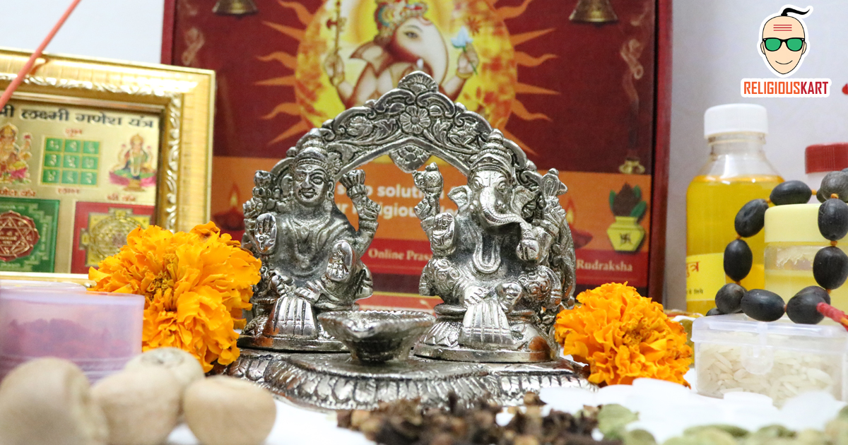 Diwali Puja Vidhi Goddess Lakshmi Mantras According To Your Sun Sign 1523